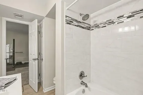 2609 Glascock Street Raleigh NC 27610