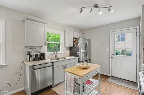 2609 Glascock Street Raleigh NC 27610