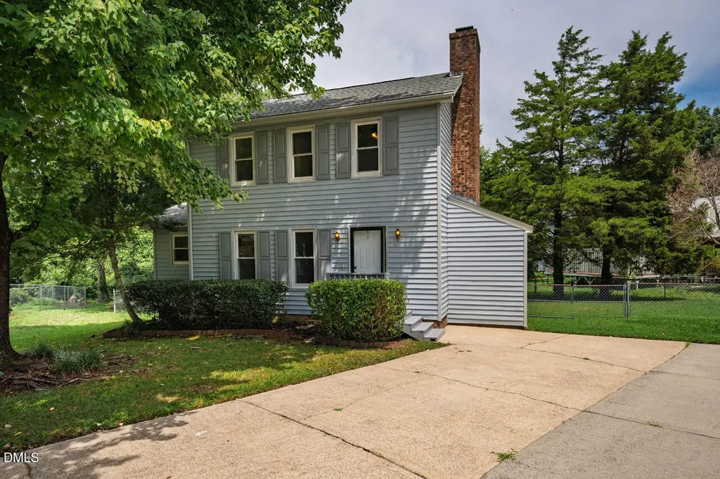 104 Avery Le Circle Apex NC 27502