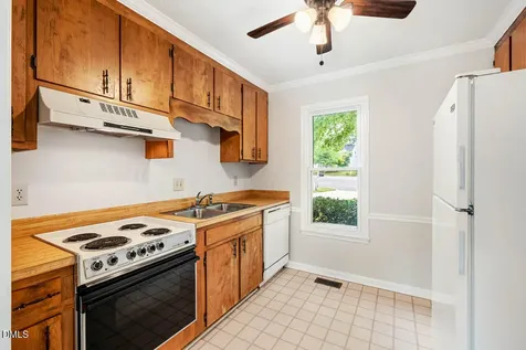 104 Avery Le Circle Apex NC 27502