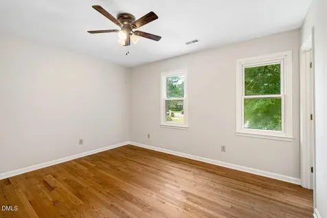 104 Avery Le Circle Apex NC 27502