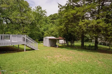 104 Avery Le Circle Apex NC 27502