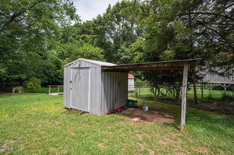 104 Avery Le Circle Apex NC 27502
