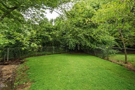 104 Avery Le Circle Apex NC 27502