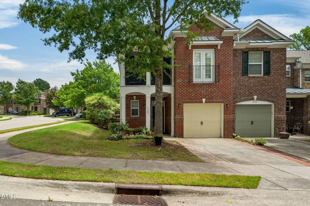 1903 Whirlaway Court Cary NC 27519