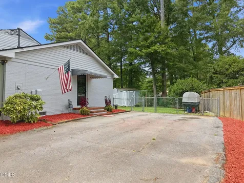1111 Knollwood Drive Apex NC 27502