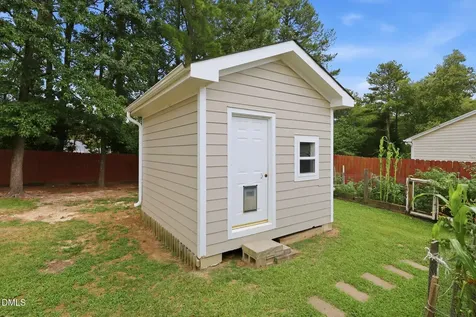 1109 Lexington Farm Road Apex NC 27502