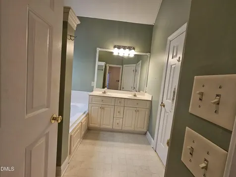 1107 Secotan Place Fuquay Varina NC 27526