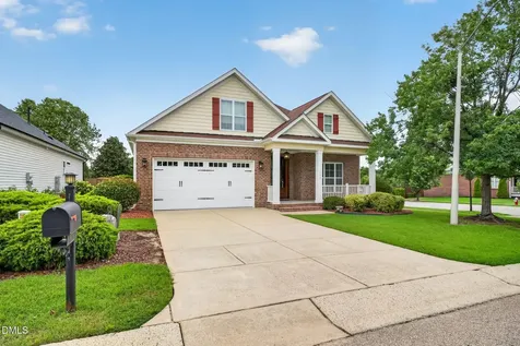 1206 Crystal Water Drive Fuquay Varina NC 27526