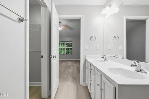 8251 Martello Lane Raleigh NC 27613