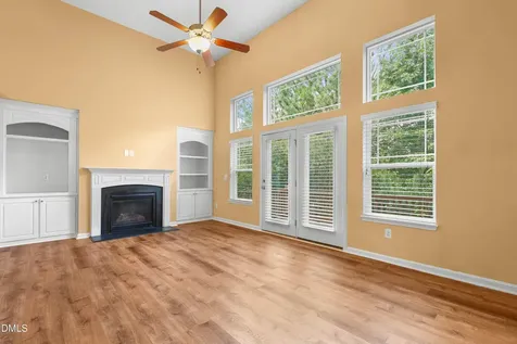 892 Queen City Crescent Apex NC 27523