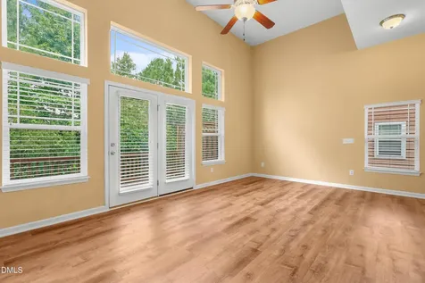 892 Queen City Crescent Apex NC 27523