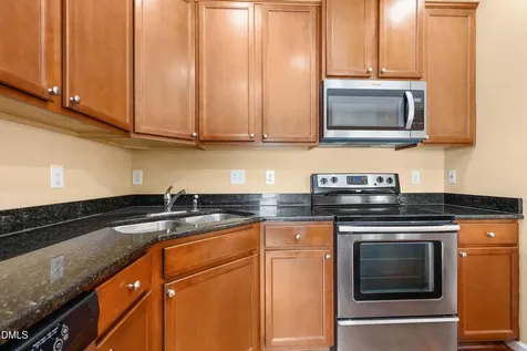 892 Queen City Crescent Apex NC 27523