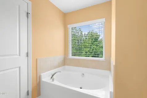 892 Queen City Crescent Apex NC 27523