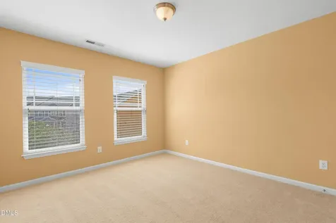 892 Queen City Crescent Apex NC 27523