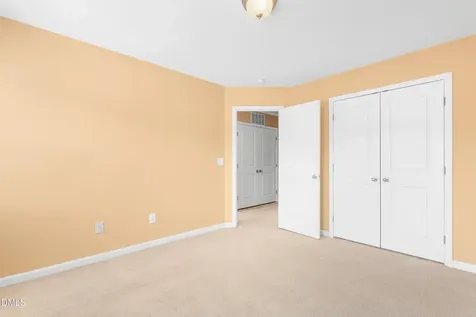 892 Queen City Crescent Apex NC 27523