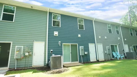 3070 Spline Circle Raleigh NC 27610