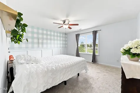 1922 Hinswood Circle Fuquay Varina NC 27526