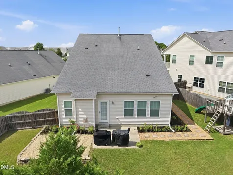 1922 Hinswood Circle Fuquay Varina NC 27526