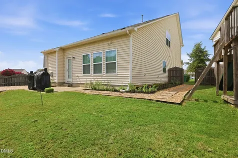 1922 Hinswood Circle Fuquay Varina NC 27526
