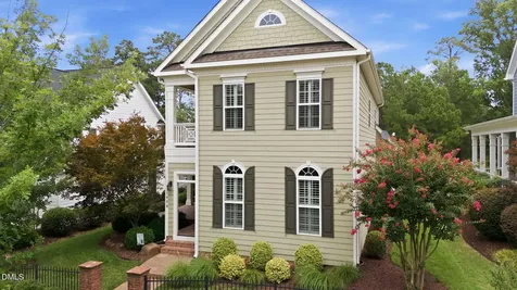 1908 Green Oaks Parkway Holly Springs NC 27540