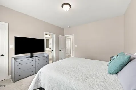 1908 Green Oaks Parkway Holly Springs NC 27540