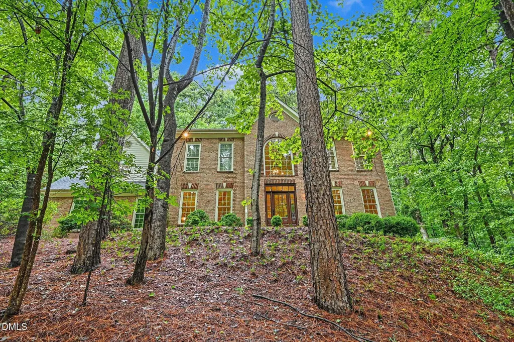 101 Collinson Drive Chapel Hill NC 27514