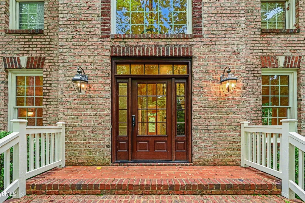 101 Collinson Drive Chapel Hill NC 27514