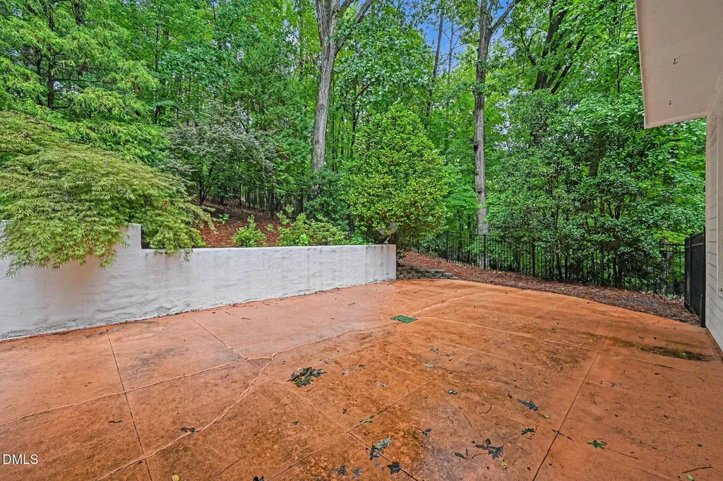 101 Collinson Drive Chapel Hill NC 27514