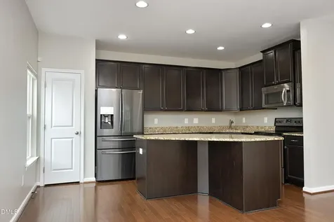 2072 Jersey City Place Apex NC 27523
