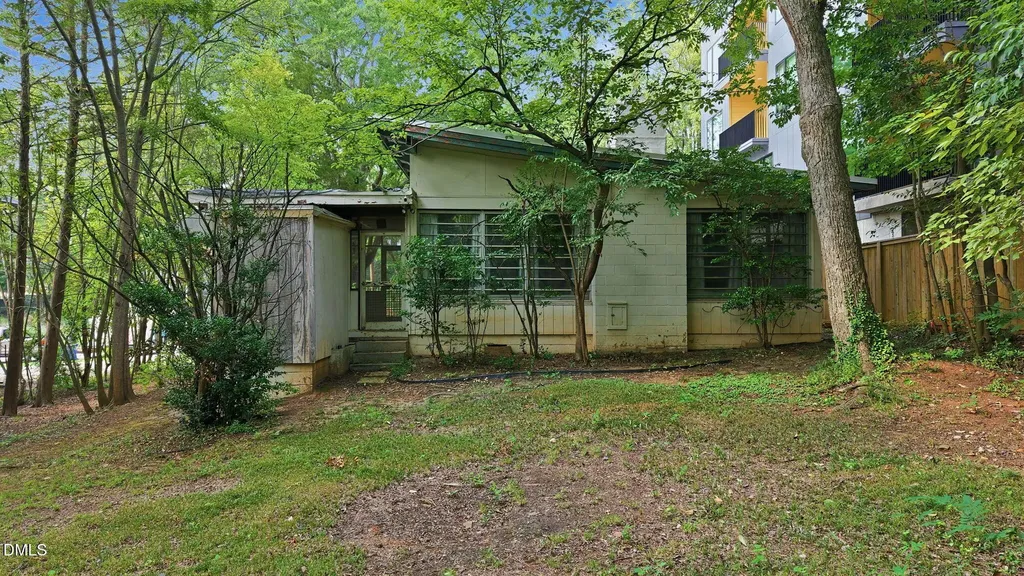 2205 Garden Place Raleigh NC 27607