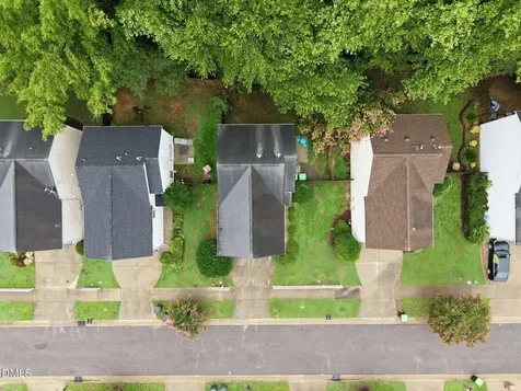 109 Lacombe Court Holly Springs NC 27540
