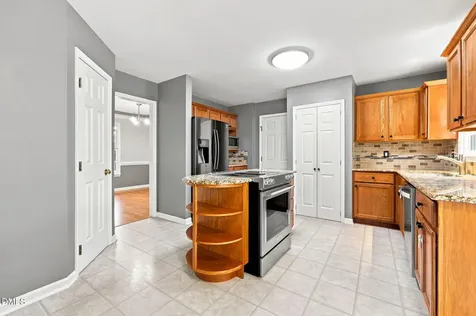 811 Teulon Way Apex NC 27502
