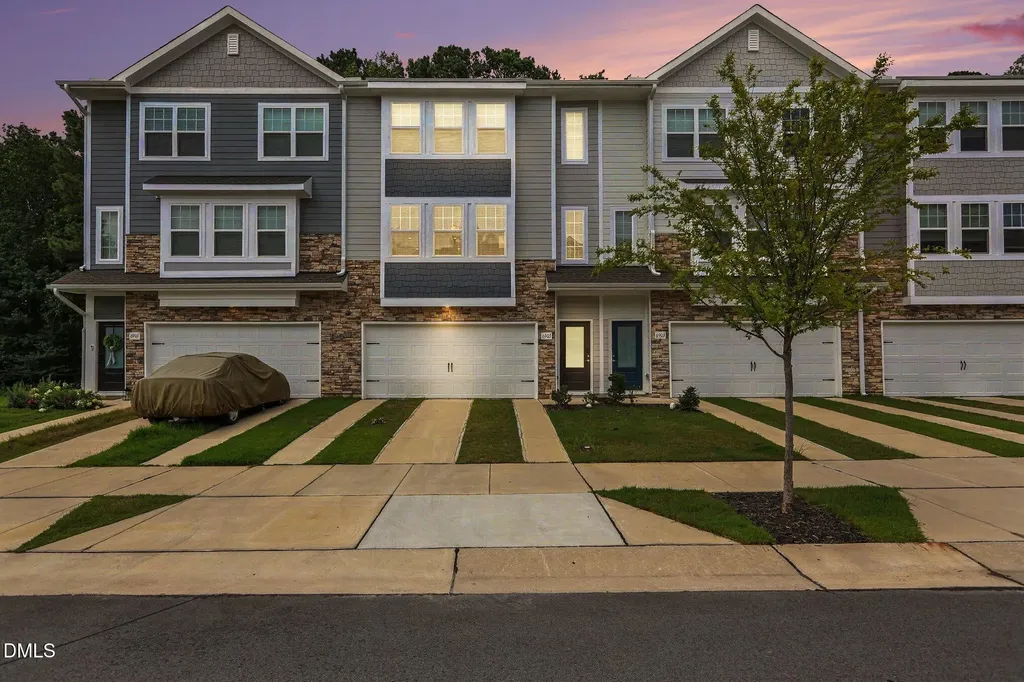 6903 Woodland Stream Place Raleigh NC 27616