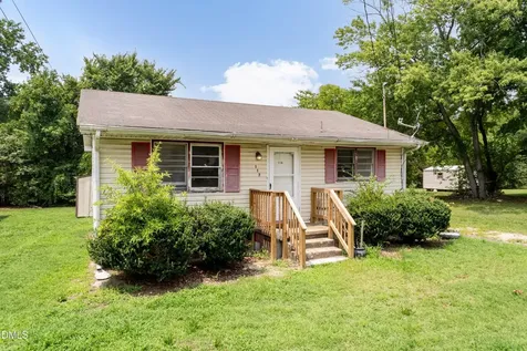 117 Warren Avenue Oxford NC 27565
