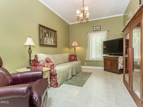 5317 Pine Drive Raleigh NC 27606