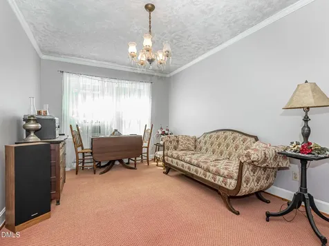 5317 Pine Drive Raleigh NC 27606