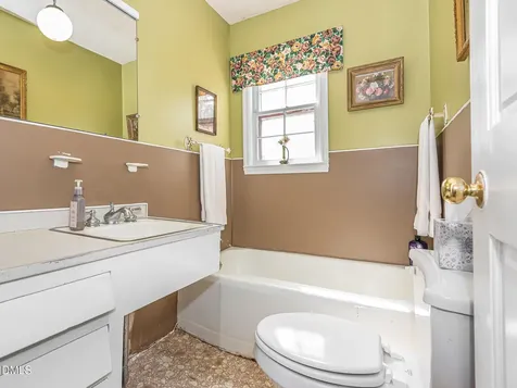 5317 Pine Drive Raleigh NC 27606