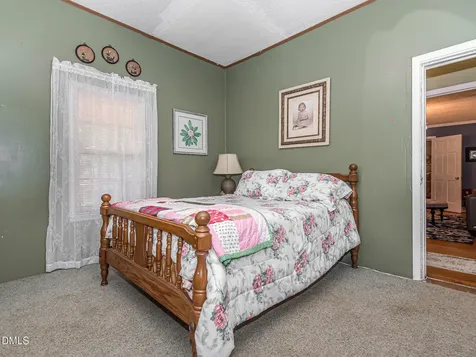 5317 Pine Drive Raleigh NC 27606