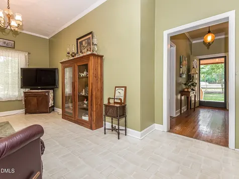 5317 Pine Drive Raleigh NC 27606