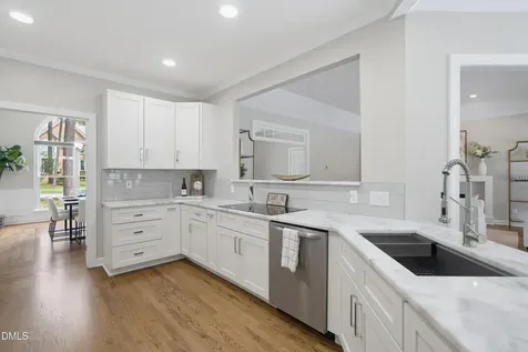 111 Burlingame Way Cary NC 27513