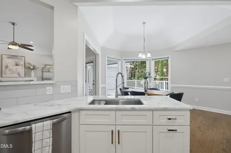 111 Burlingame Way Cary NC 27513