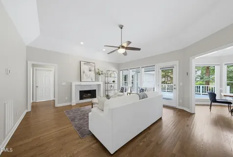 111 Burlingame Way Cary NC 27513