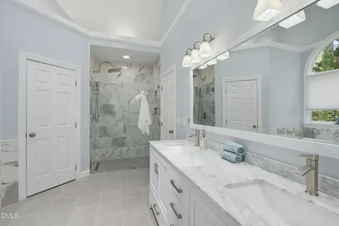 111 Burlingame Way Cary NC 27513