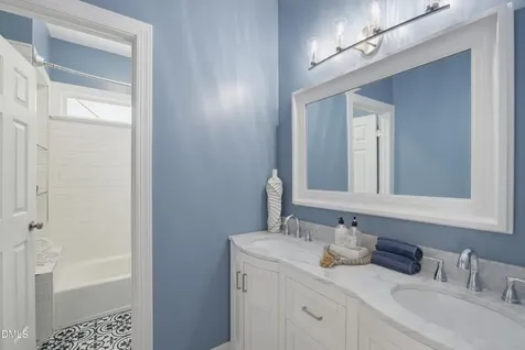 111 Burlingame Way Cary NC 27513