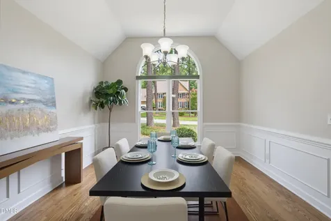 111 Burlingame Way Cary NC 27513
