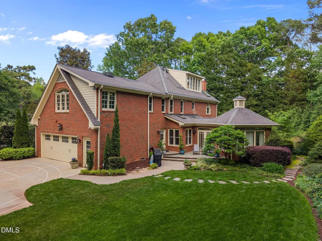 116 Grosvenor Drive Raleigh NC 27615