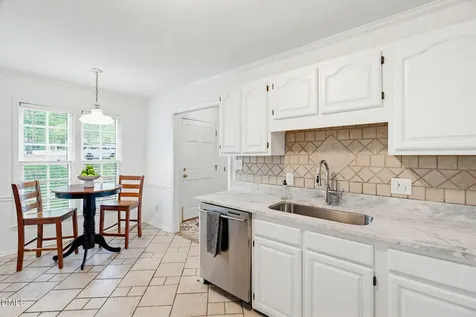 118 Greenmont Lane Cary NC 27511