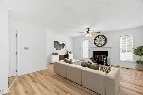 118 Greenmont Lane Cary NC 27511