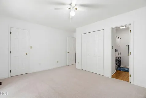 118 Greenmont Lane Cary NC 27511